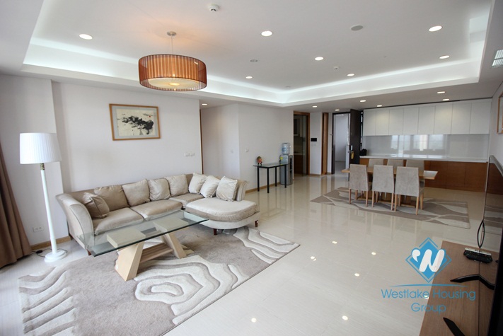 A modern and brand new 2 bedroom apartment for rent in Dolphin plaza, Ha noi